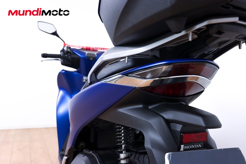 Motorbike image 9