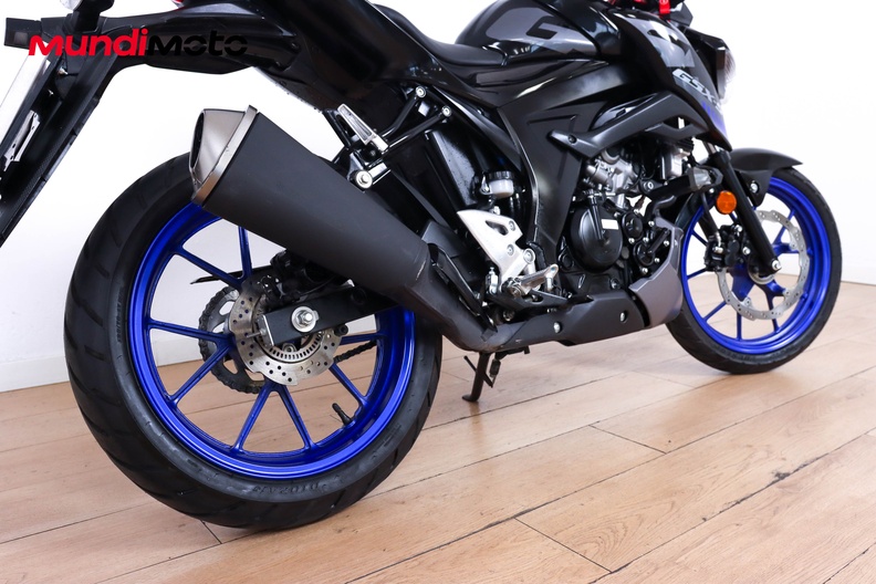 Motorbike image 3