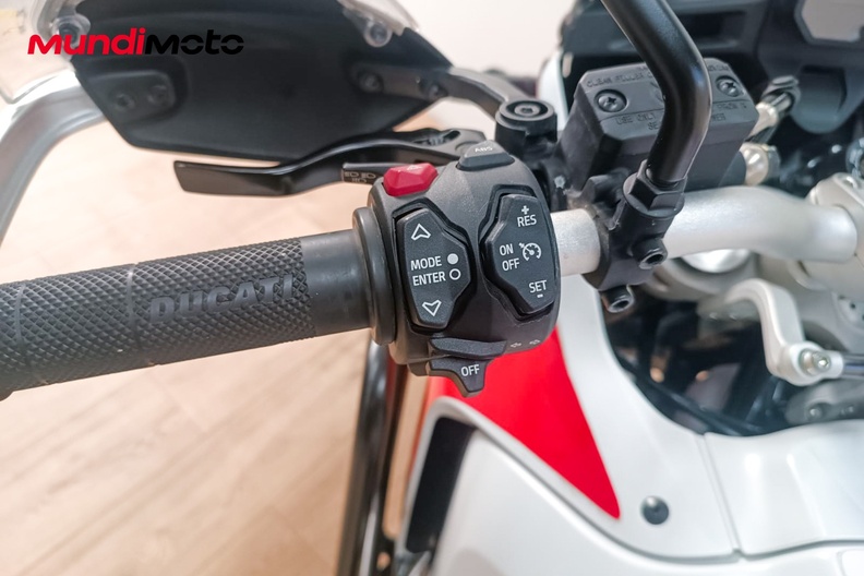 Motorbike image 12
