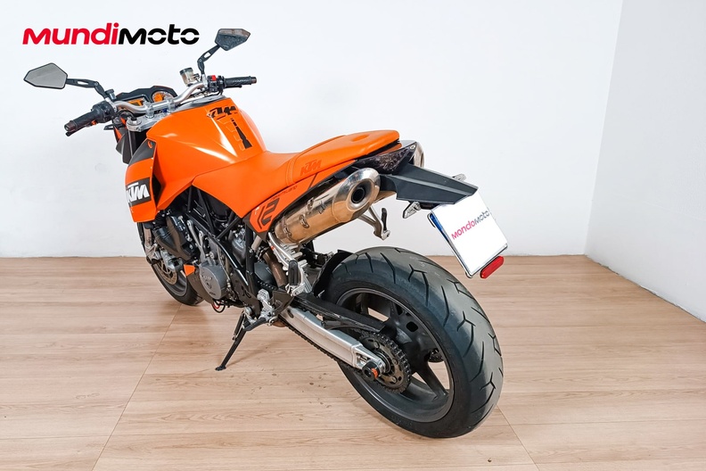Motorbike image 7