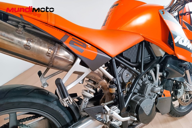 Motorbike image 3