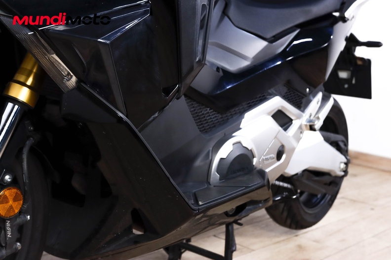 Motorbike image 8