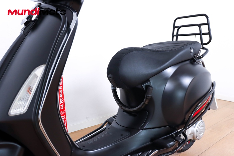 Motorbike image 8