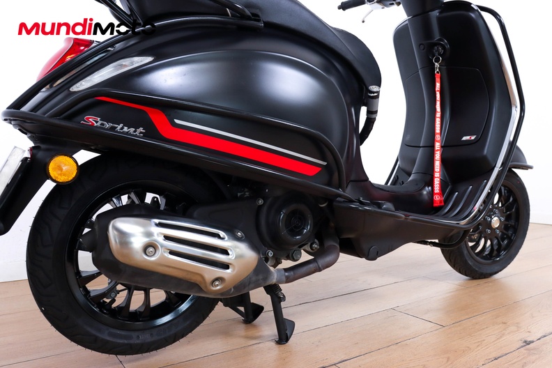 Motorbike image 3