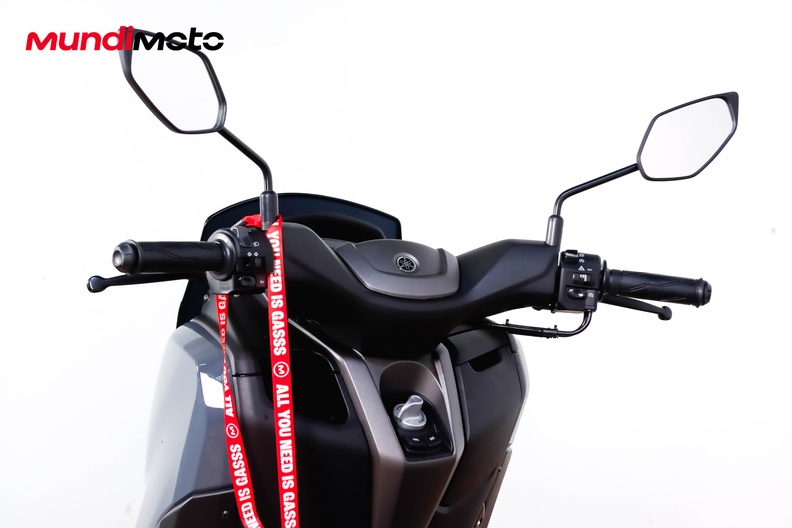 Motorbike image 10