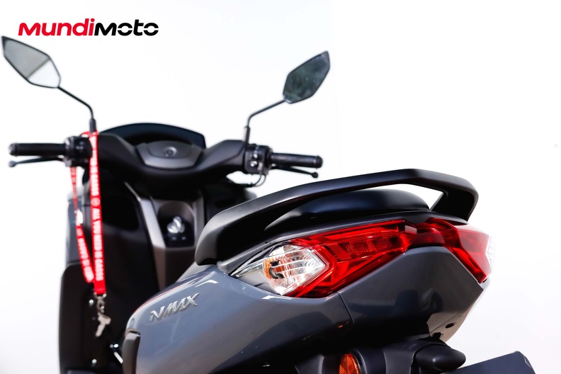 Motorbike image 9