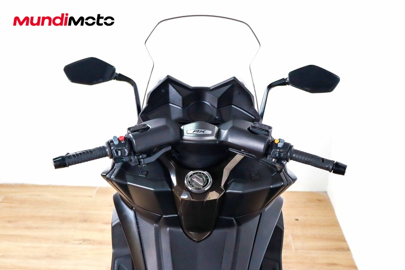 Motorbike image 10
