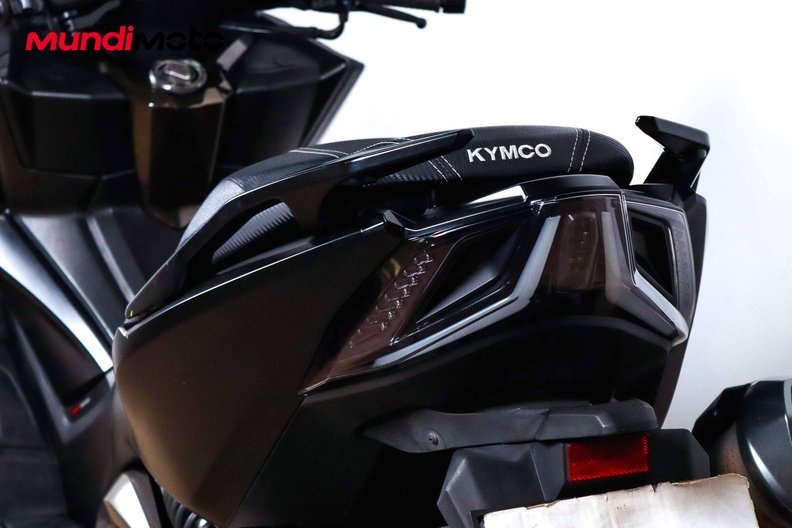 Motorbike image 9