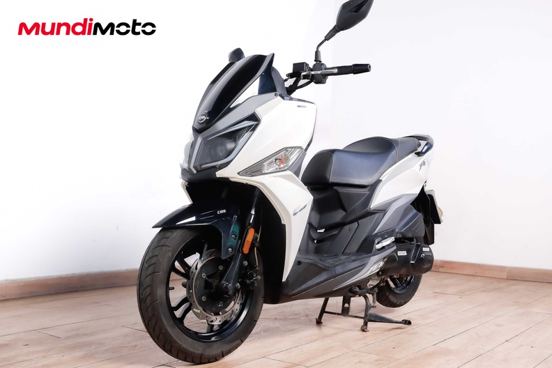 Motorbike image 7