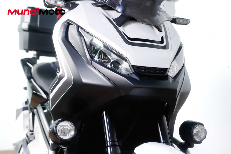 Motorbike image 13