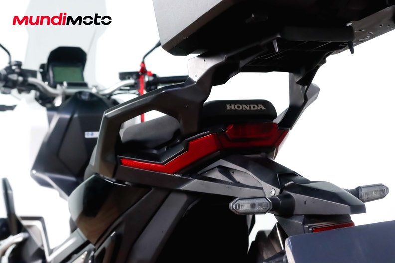 Motorbike image 9