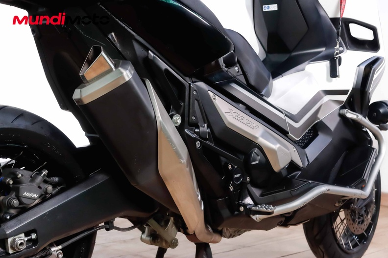 Motorbike image 3