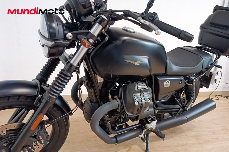 Motorbike image 9