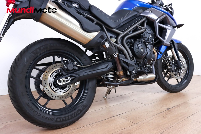 Motorbike image 3