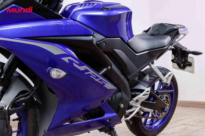 Motorbike image 9