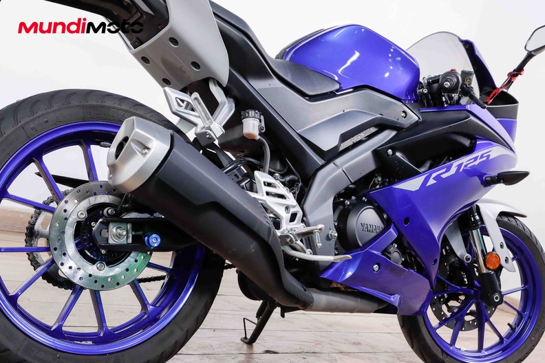 Motorbike image 3