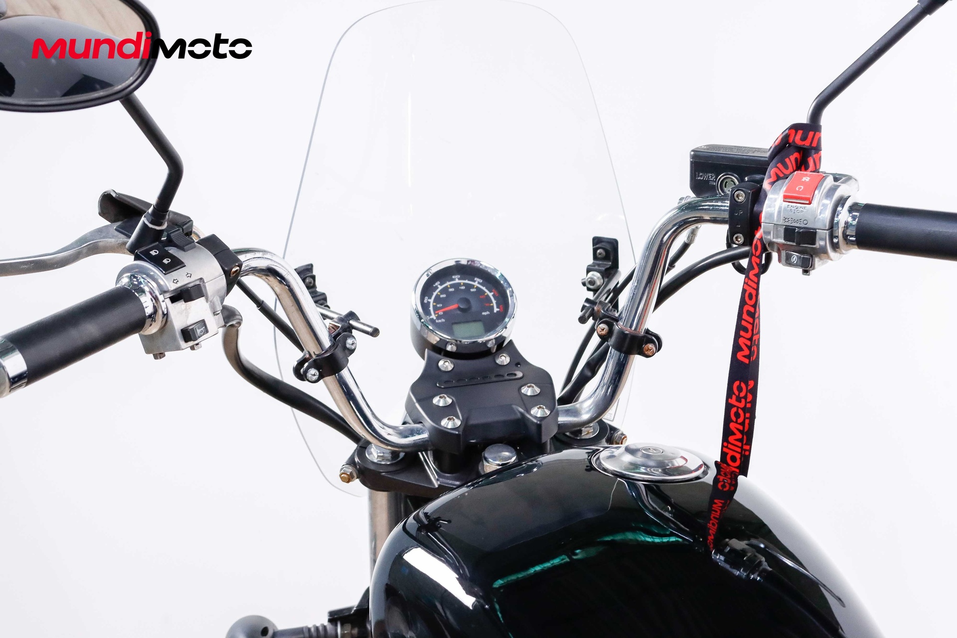 https://assets.mundimoto.com/images/5ddc073b-cc26-4c68-8e30-fc787963d022/COCKPIT_HANDLEBAR-0_detail.jpg