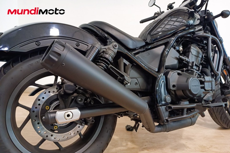 Motorbike image 3