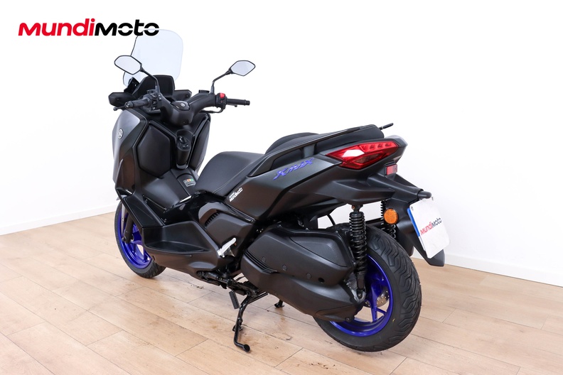 Motorbike image 7