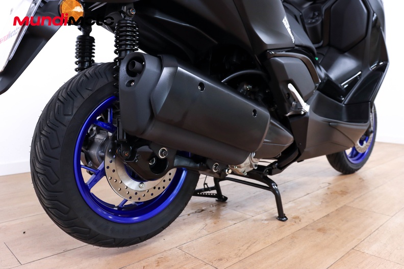 Motorbike image 3