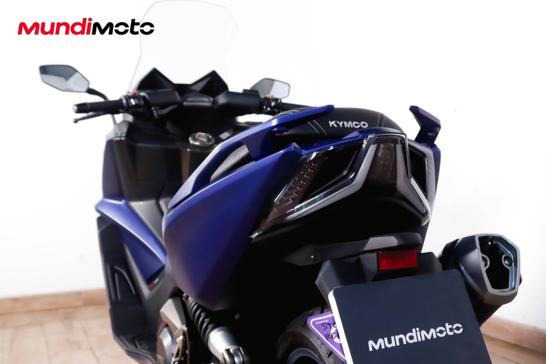 Motorbike image 9