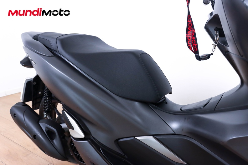 Motorbike image 13