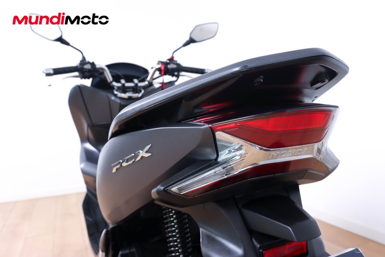 Motorbike image 9