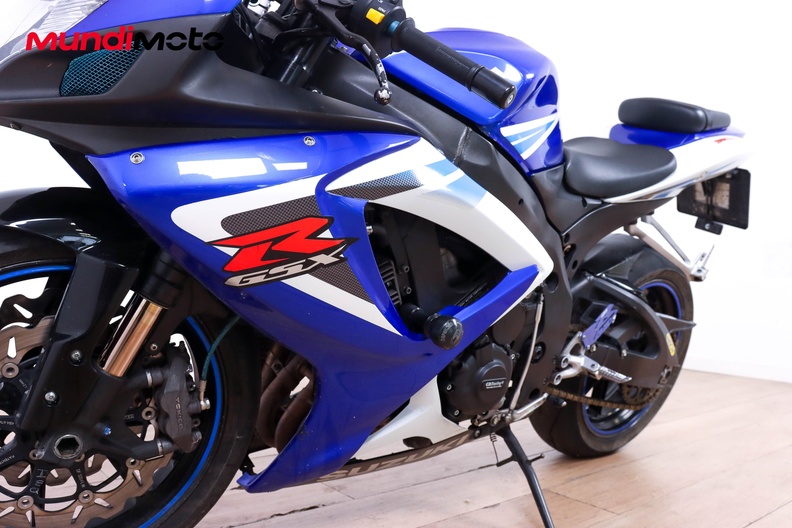Motorbike image 9