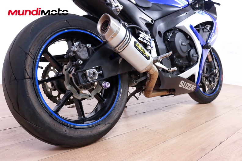 Motorbike image 3