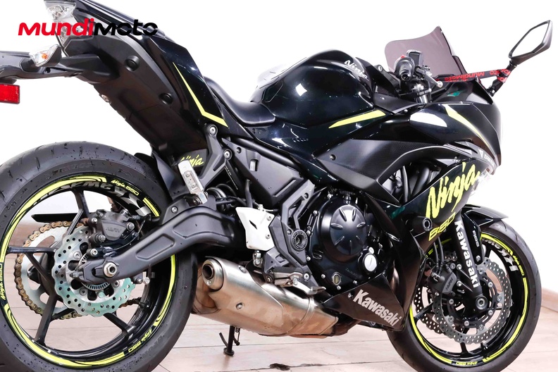 Motorbike image 3
