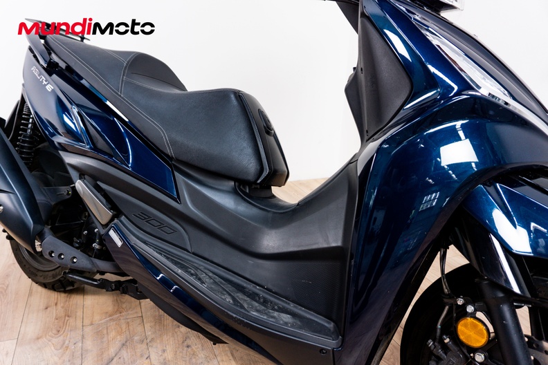 Motorbike image 4