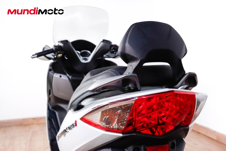 Motorbike image 9