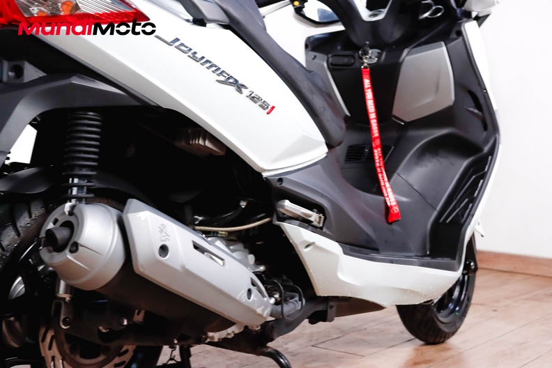 Motorbike image 3