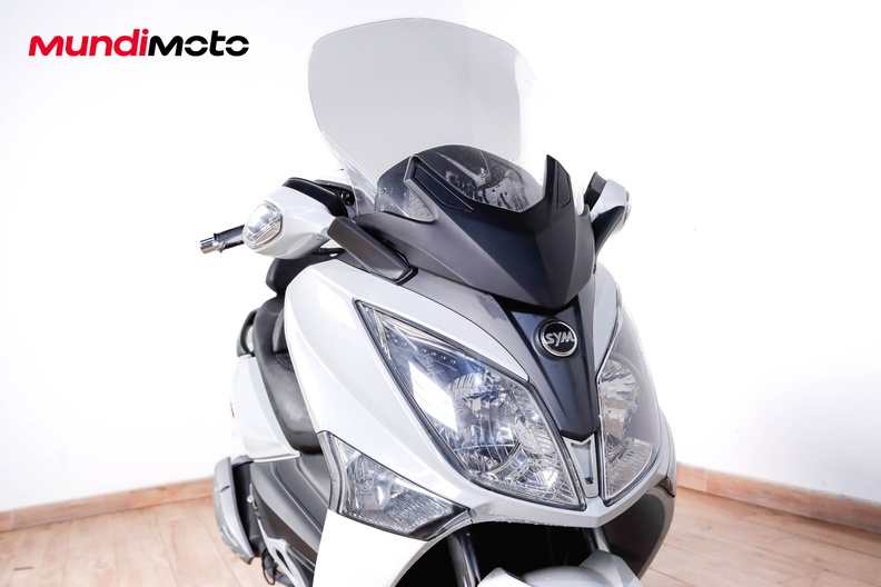 Motorbike image 4