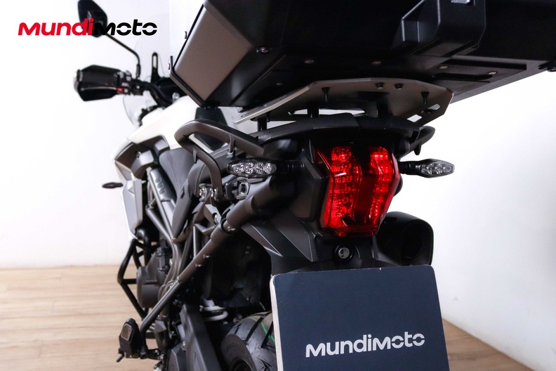 Motorbike image 9