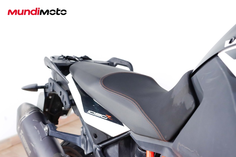Motorbike image 13