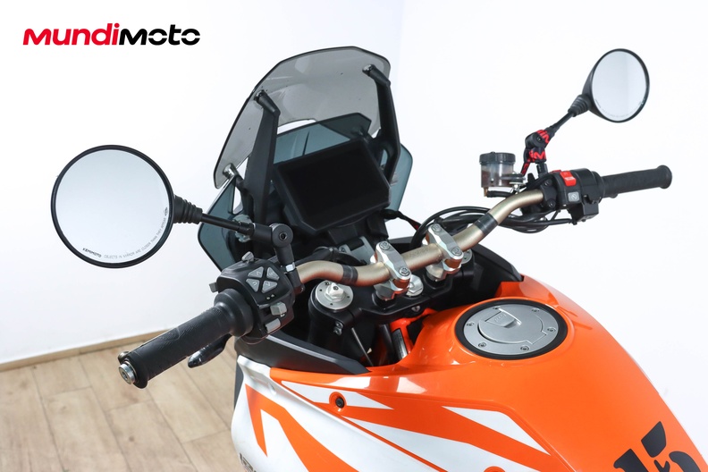 Motorbike image 10
