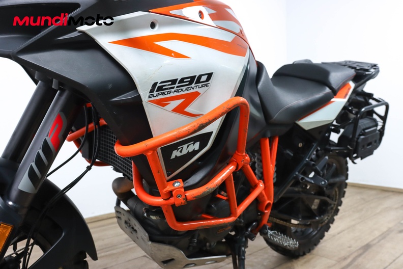 Motorbike image 9