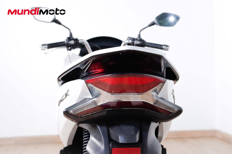 Motorbike image 9