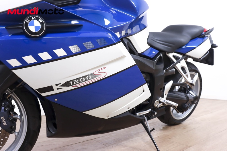 Motorbike image 8