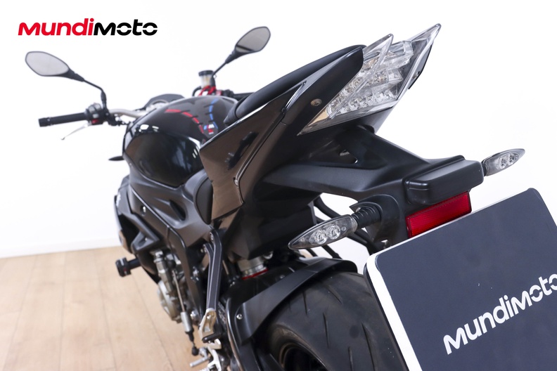 Motorbike image 9