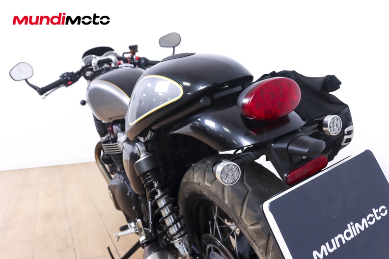 Motorbike image 9