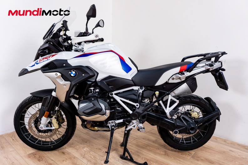 Motorbike image 5