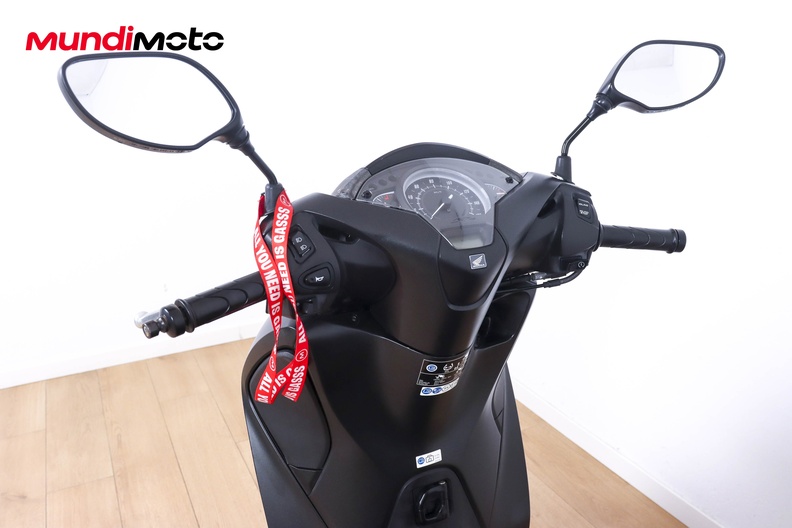 Motorbike image 10