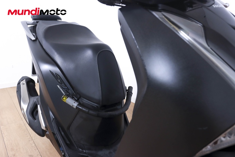 Motorbike image 13