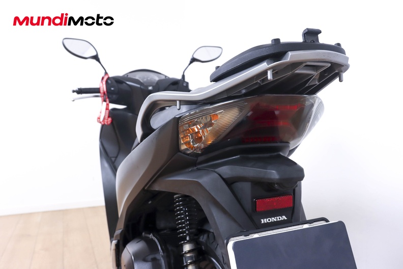 Motorbike image 9