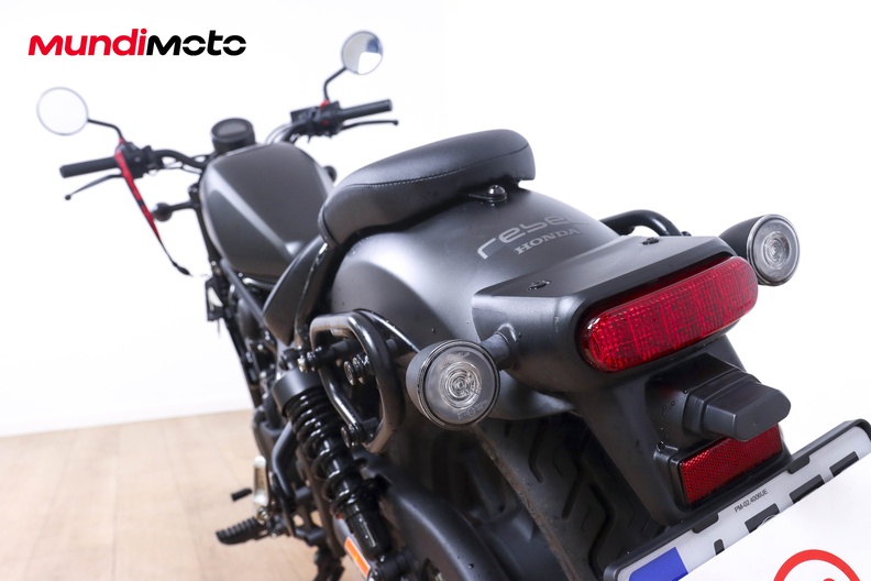 Motorbike image 9