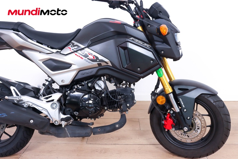 Motorbike image 13