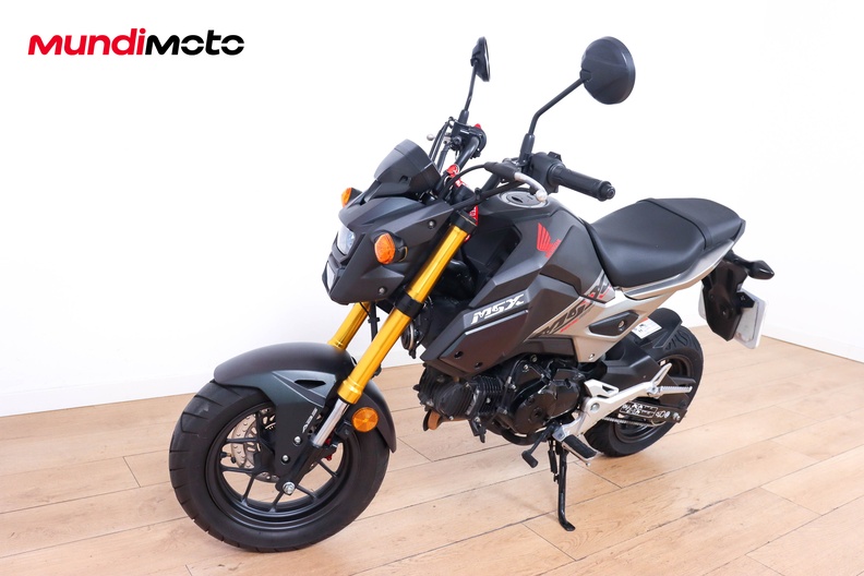 Motorbike image 7