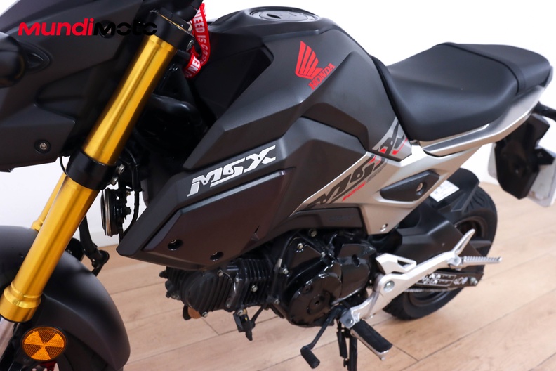Motorbike image 8